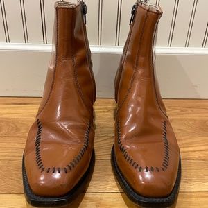 Beautiful vintage Cuban heeled boots
